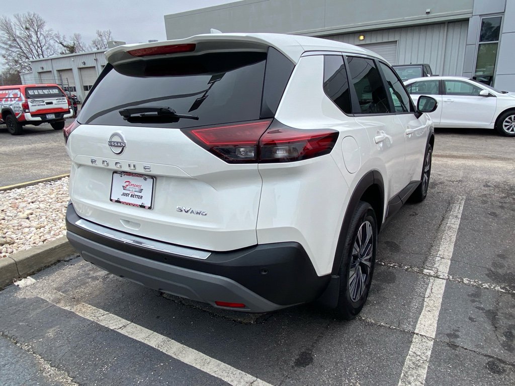 Used 2022 Nissan Rogue SV image 12