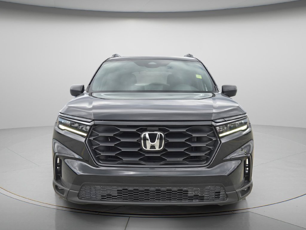 Certified 2025 Honda Pilot Sport image 9