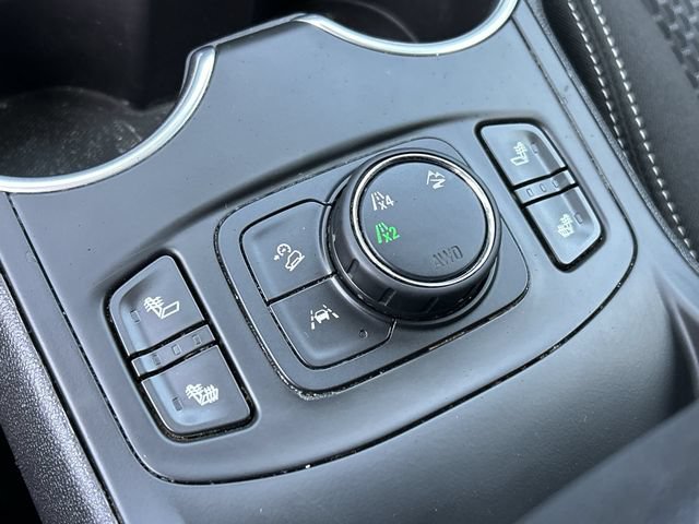 Used 2022 GMC Terrain SLE w/ Driver Convenience Package AWD/4WD image 30