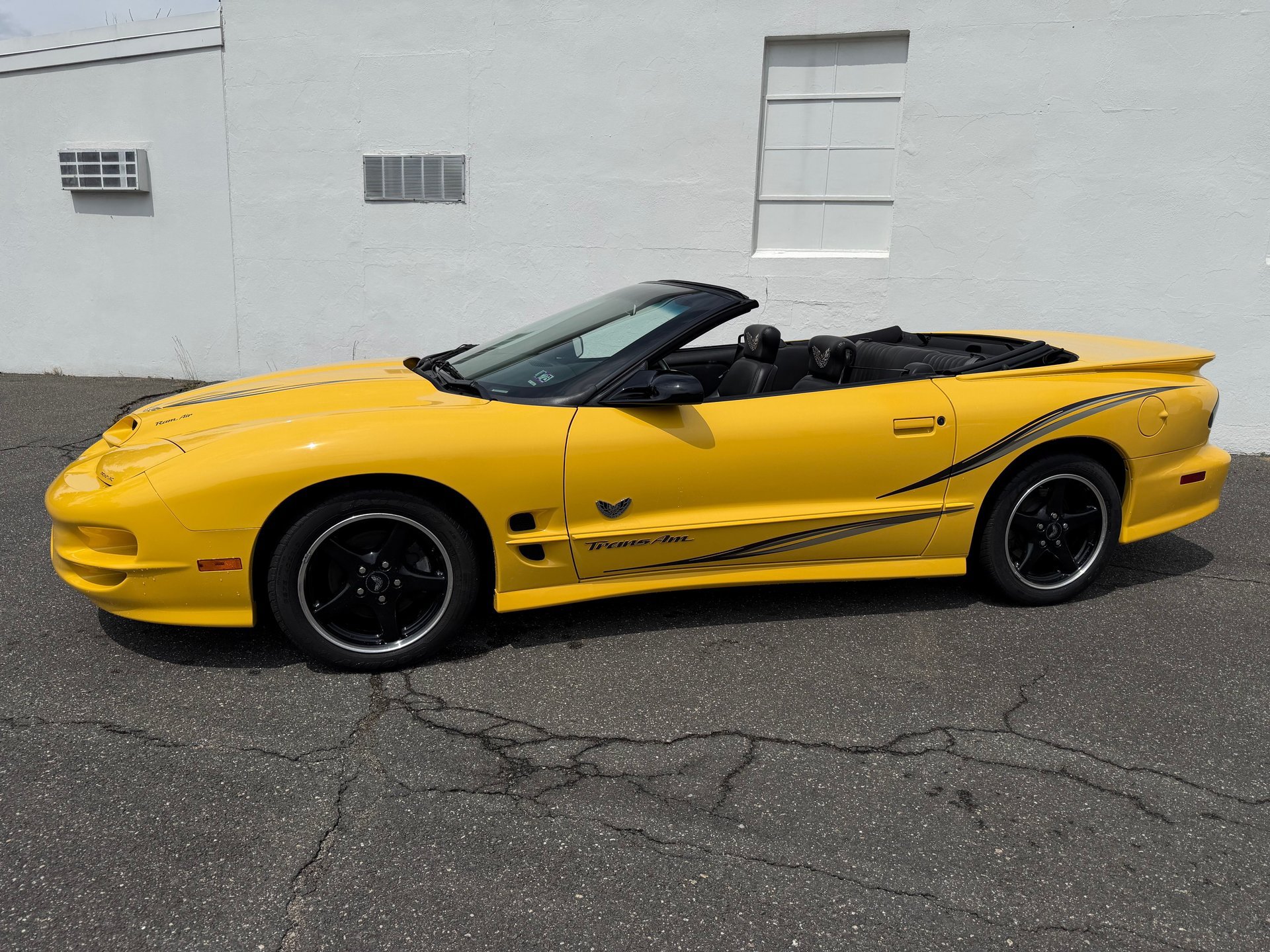 Used 2002 Pontiac Firebird Trans Am RWD image 2