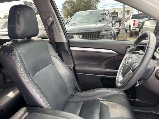 Used 2016 Toyota Highlander XLE image 14