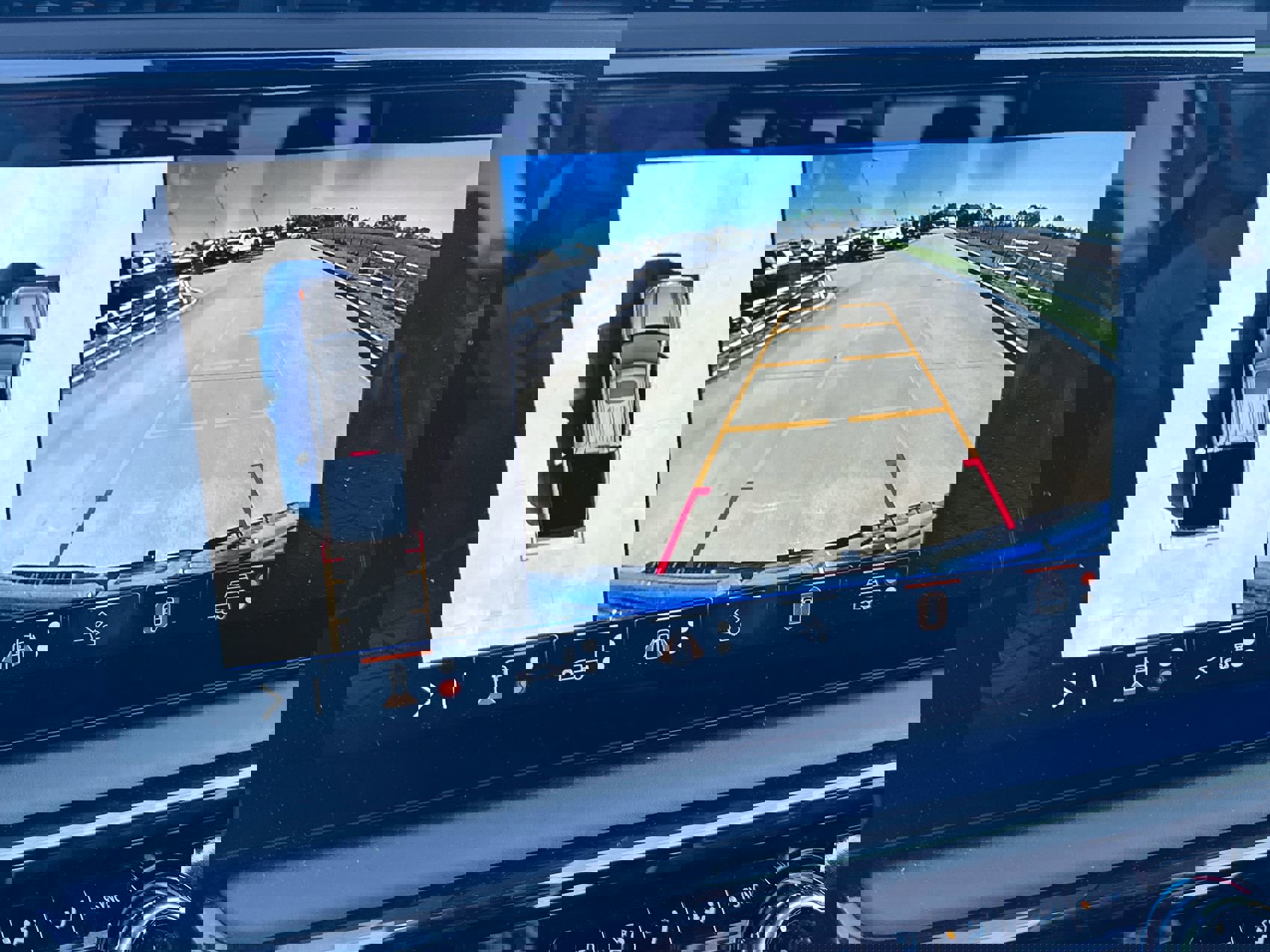 Used 2025 GMC Sierra 1500 AT4X image 17