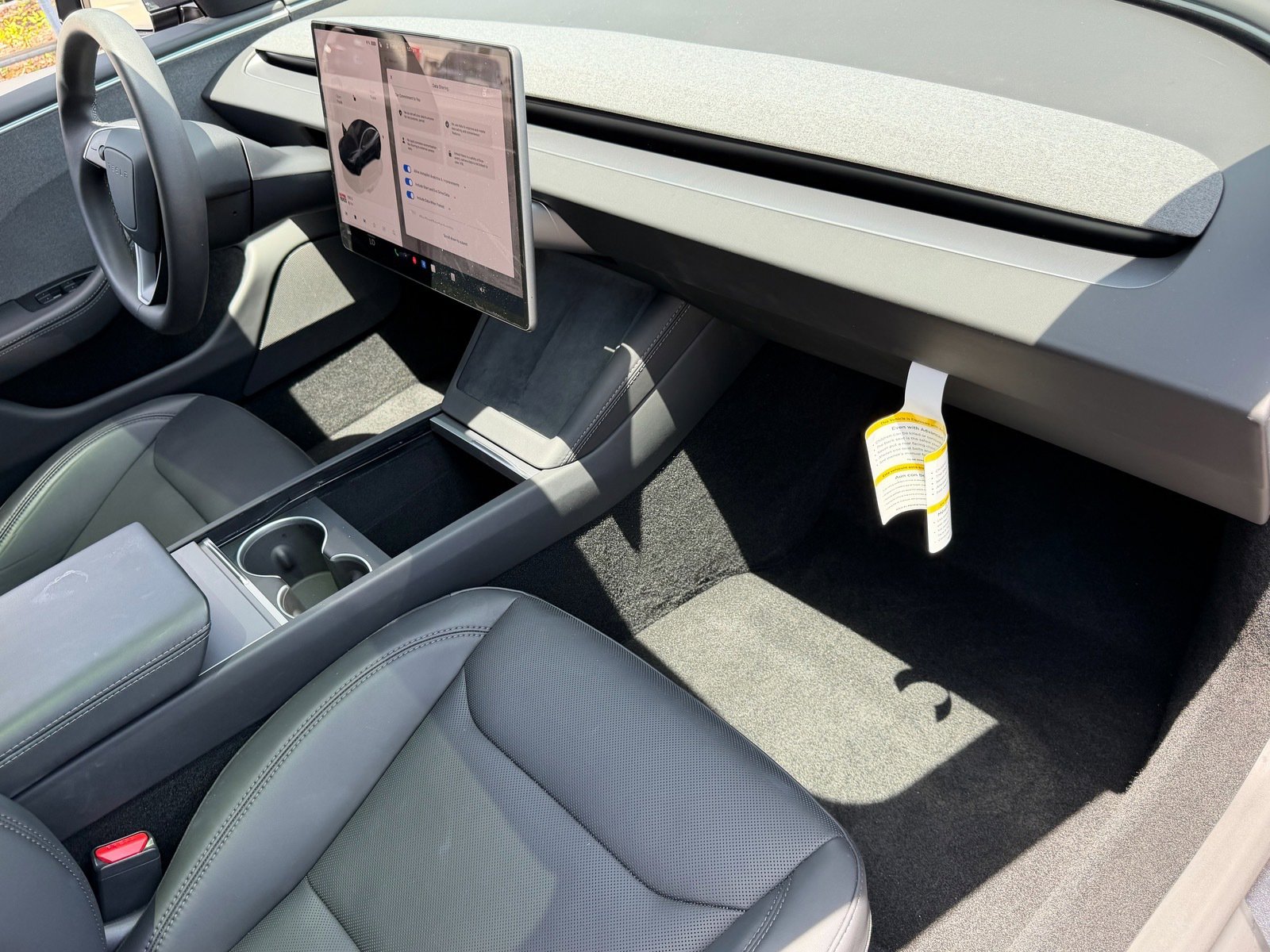 Used 2024 Tesla Model 3 Standard Range RWD image 18