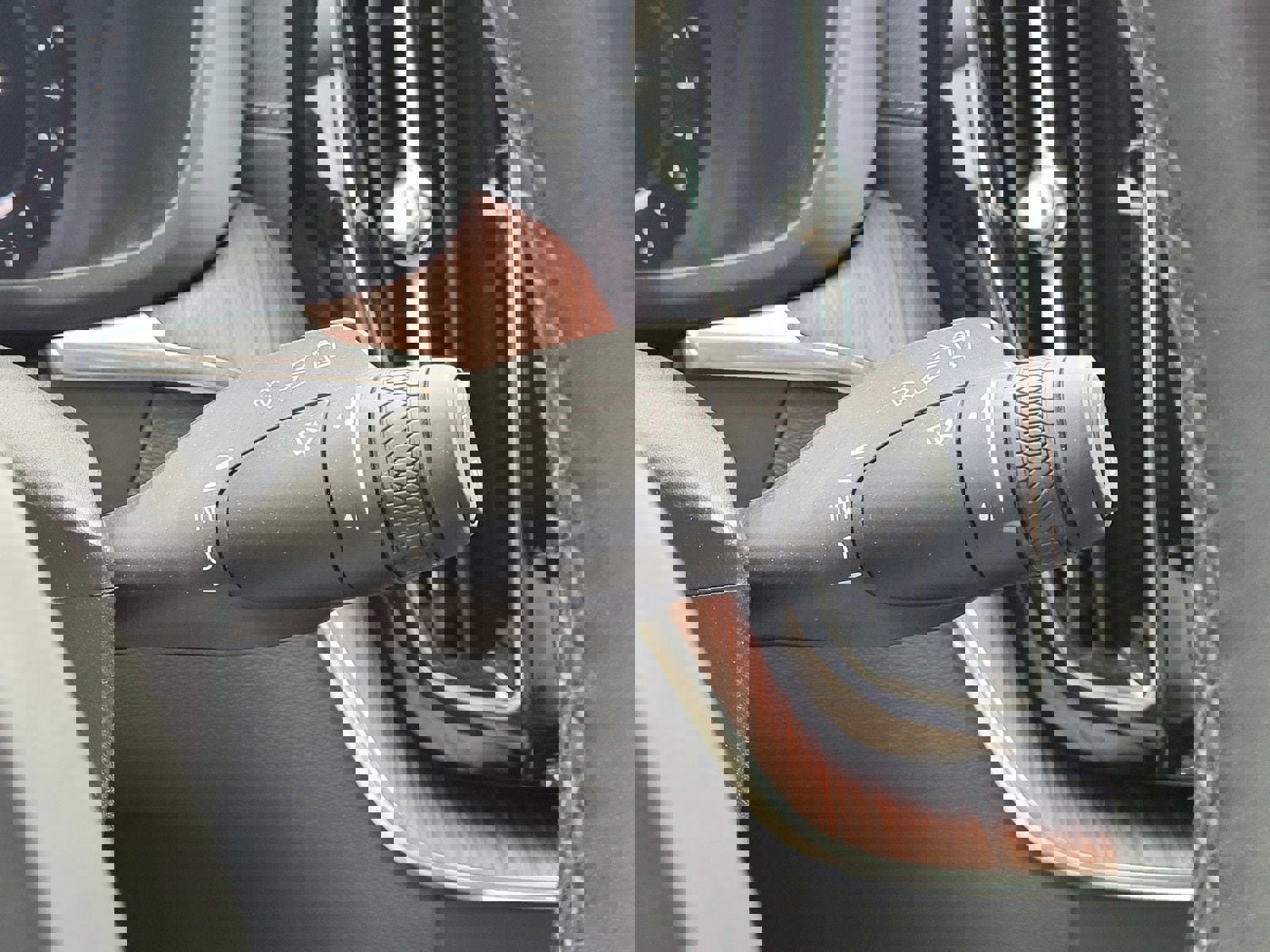 Certified 2023 Volvo XC60 B6 Ultimate w/ Protection Package Premier image 19