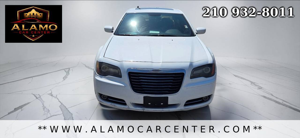 Used 2013 Chrysler 300 S RWD image 7