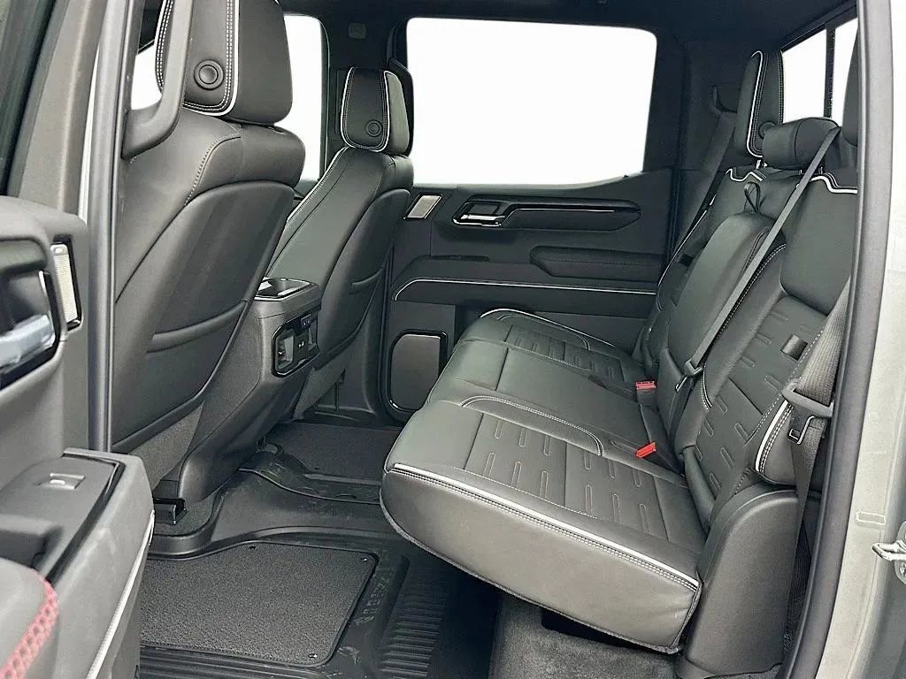New 2026 GMC Sierra 1500 AT4X w/ LPO, Black Badging Package image 21