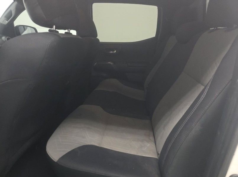 Used 2020 Toyota Tacoma TRD Sport w/ Technology Package image 23