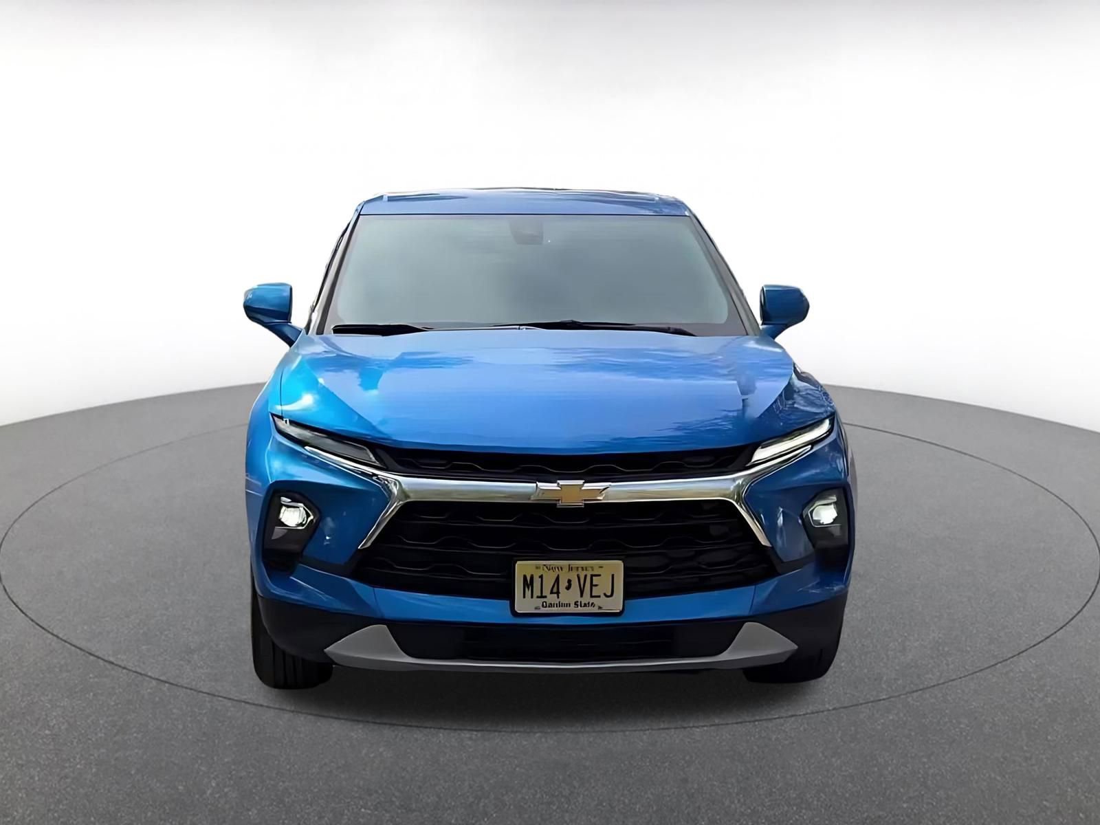 Used 2025 Chevrolet Blazer LT image 4