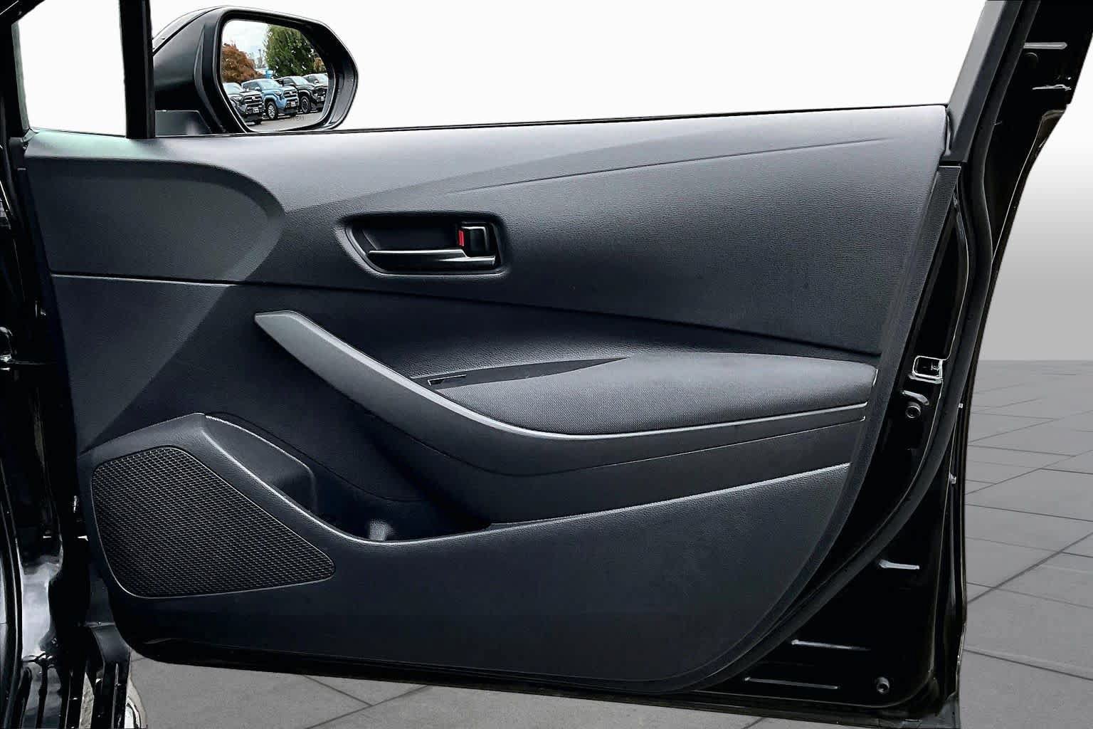 Certified 2025 Toyota Corolla LE FWD image 22