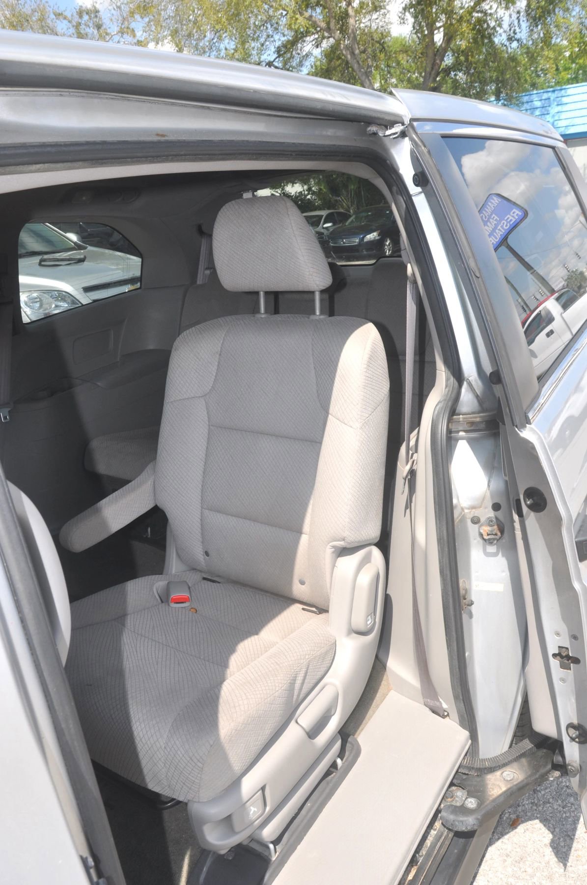 Used 2014 Honda Odyssey LX image 13