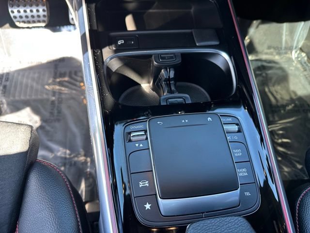 Used 2021 Mercedes-Benz GLB 35 AMG 4MATIC image 23