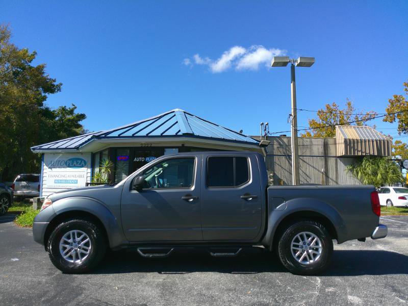 Used 2016 Nissan Frontier SV image 12