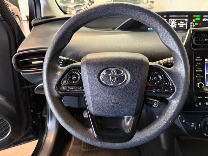 Used 2022 Toyota Prius LE FWD image 11