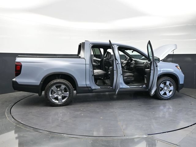 Certified 2025 Honda Ridgeline TrailSport image 40