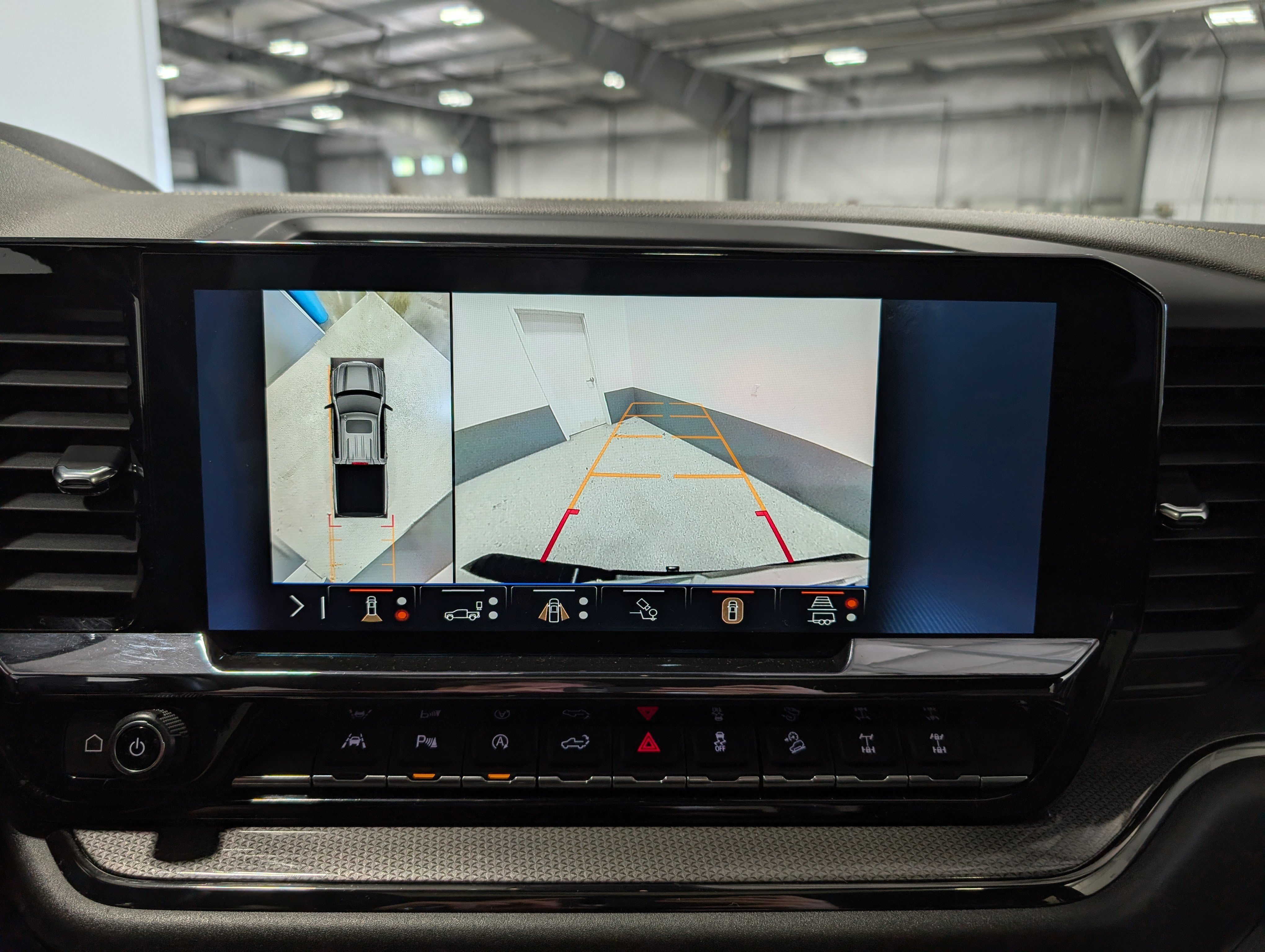 Used 2024 Chevrolet Silverado 1500 ZR2 w/ Technology Package image 34