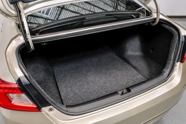 Used 2018 Honda Accord Touring image 68
