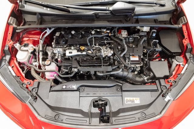 Used 2025 Toyota Prius LE FWD image 3