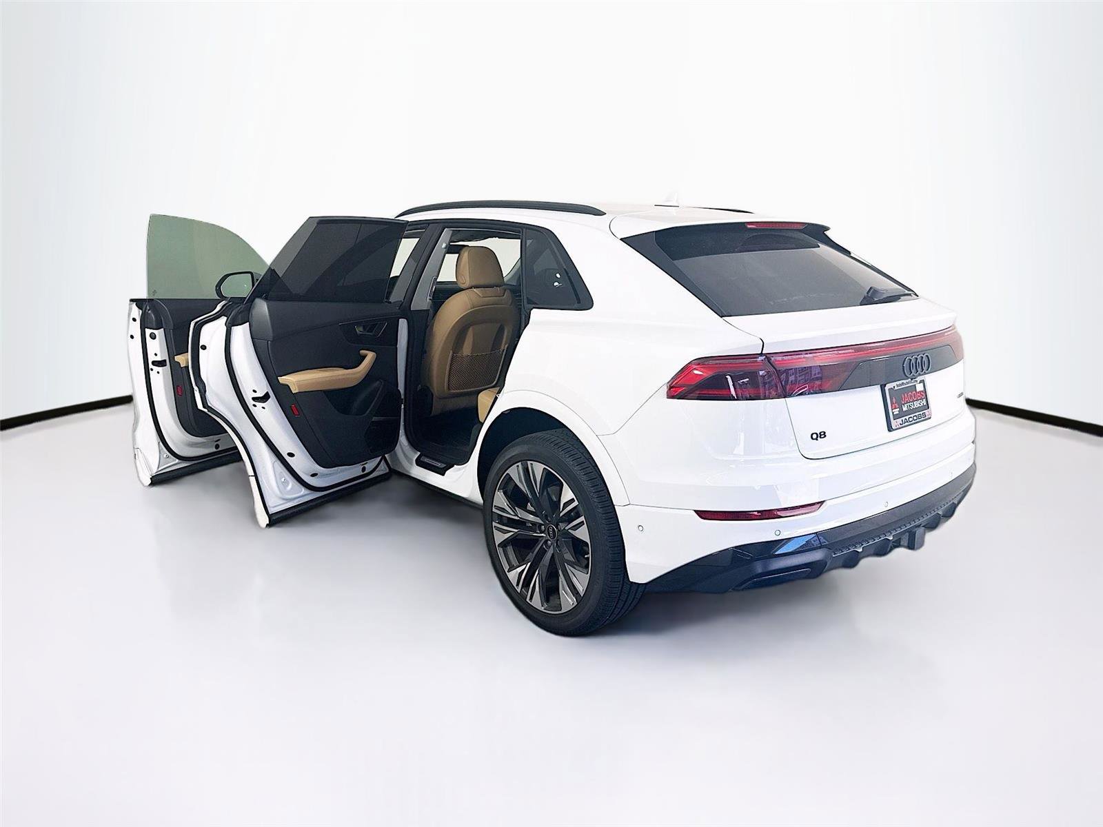 Used 2025 Audi Q8 Premium Plus w/ Premium Plus Package image 14