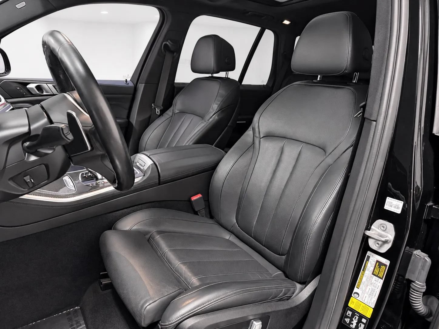 Used 2021 BMW X5 M50i AWD/4WD image 12