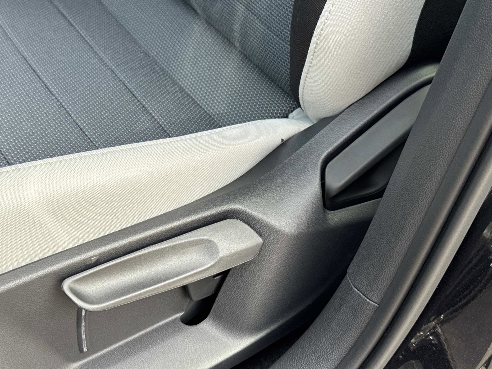 New 2026 Volkswagen Taos S image 22