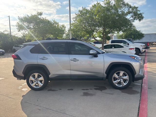 Used 2019 Toyota RAV4 Limited w/ Limited Grade Weather Package AWD/4WD image 4