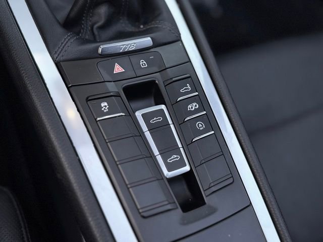Used 2024 Porsche 718 Boxster RWD image 25