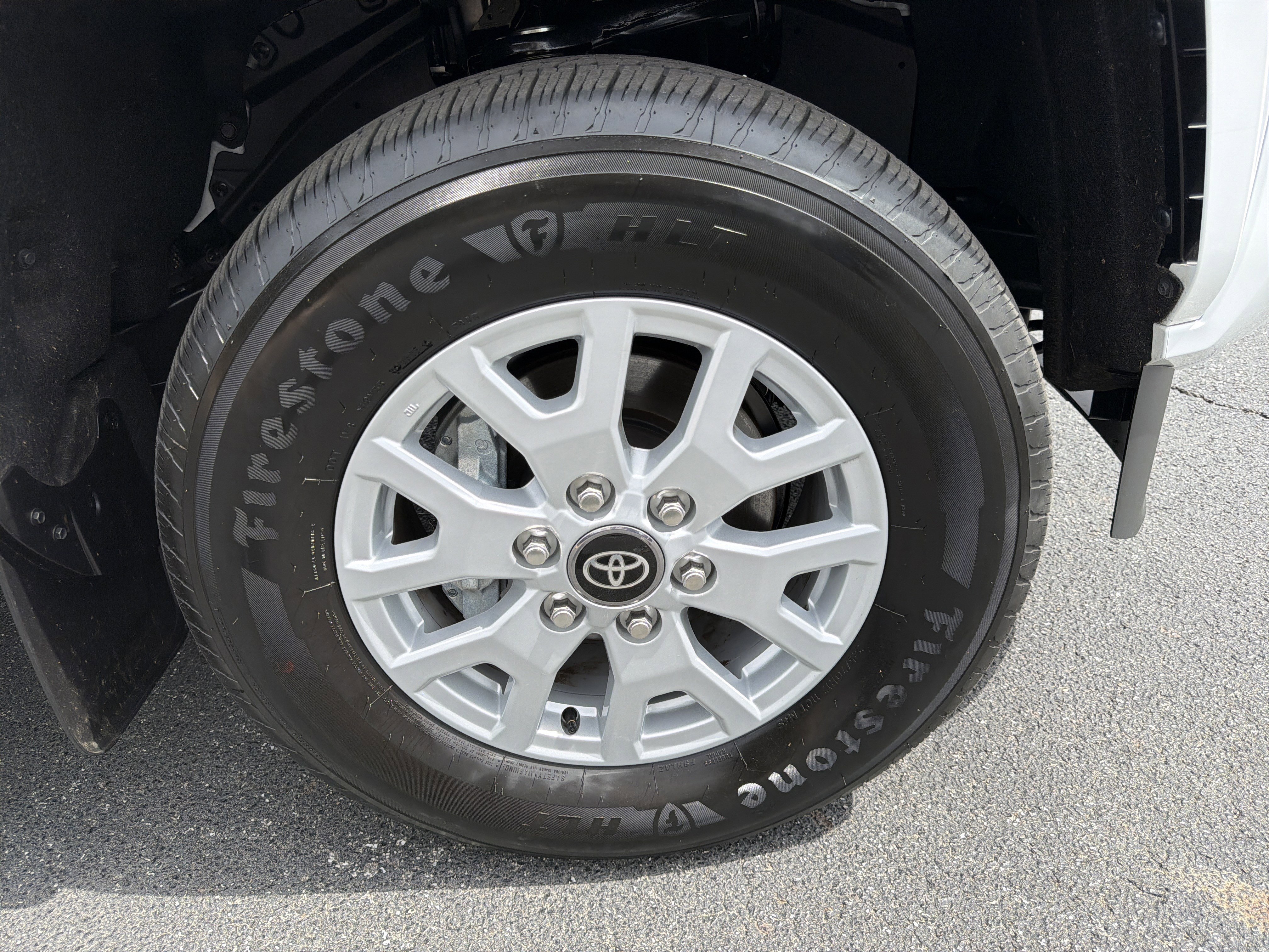 Used 2025 Toyota Tacoma SR5 RWD image 12