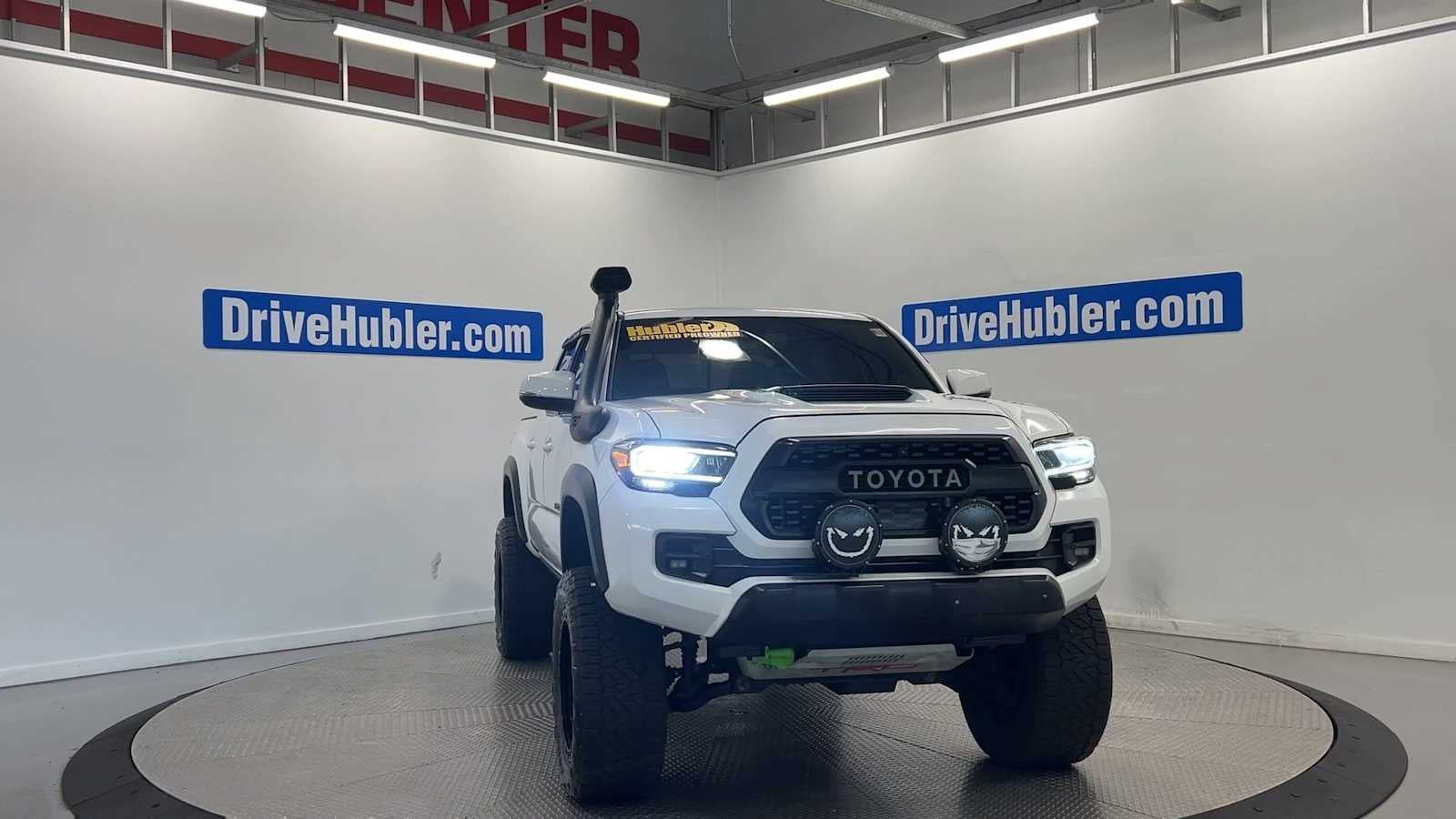 Used 2022 Toyota Tacoma TRD Pro AWD/4WD image 3