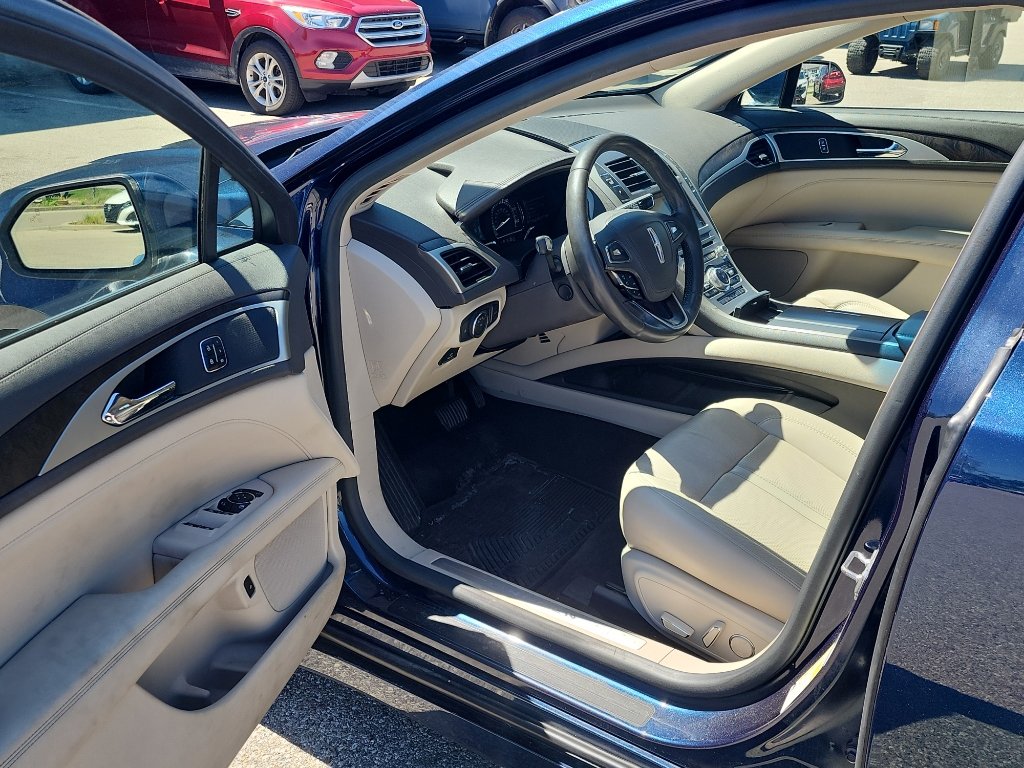 Used 2017 Lincoln MKZ Reserve w/ Climate Package image 10