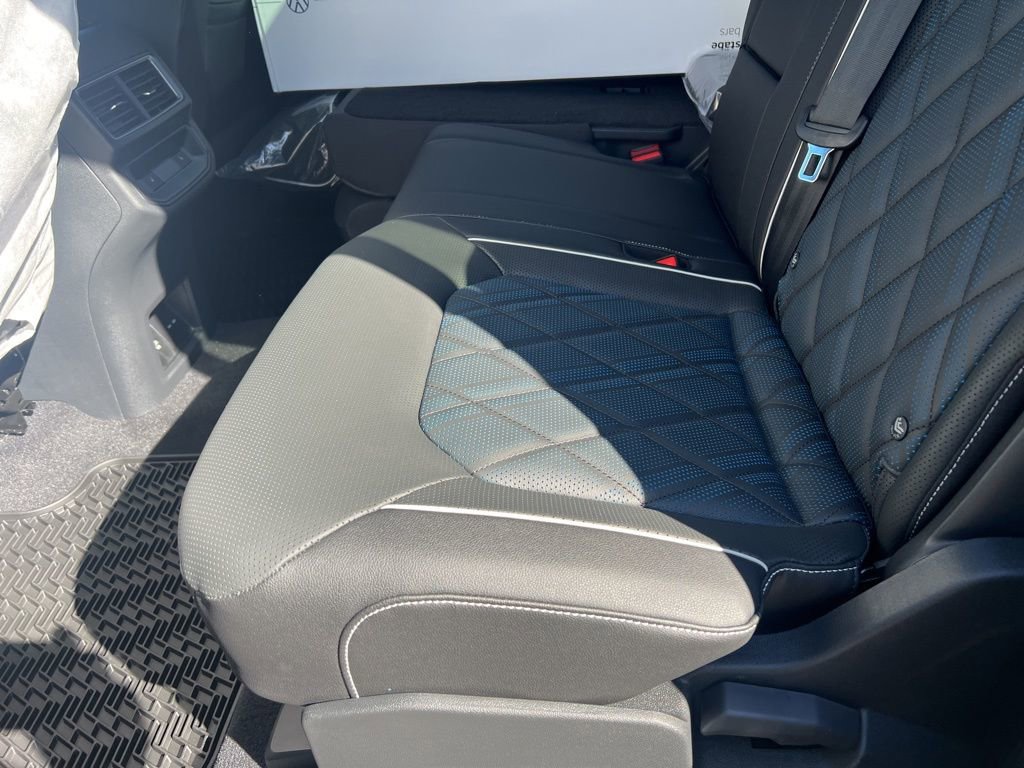 New 2026 Volkswagen Atlas Cross Sport SEL Premium R-Line image 14