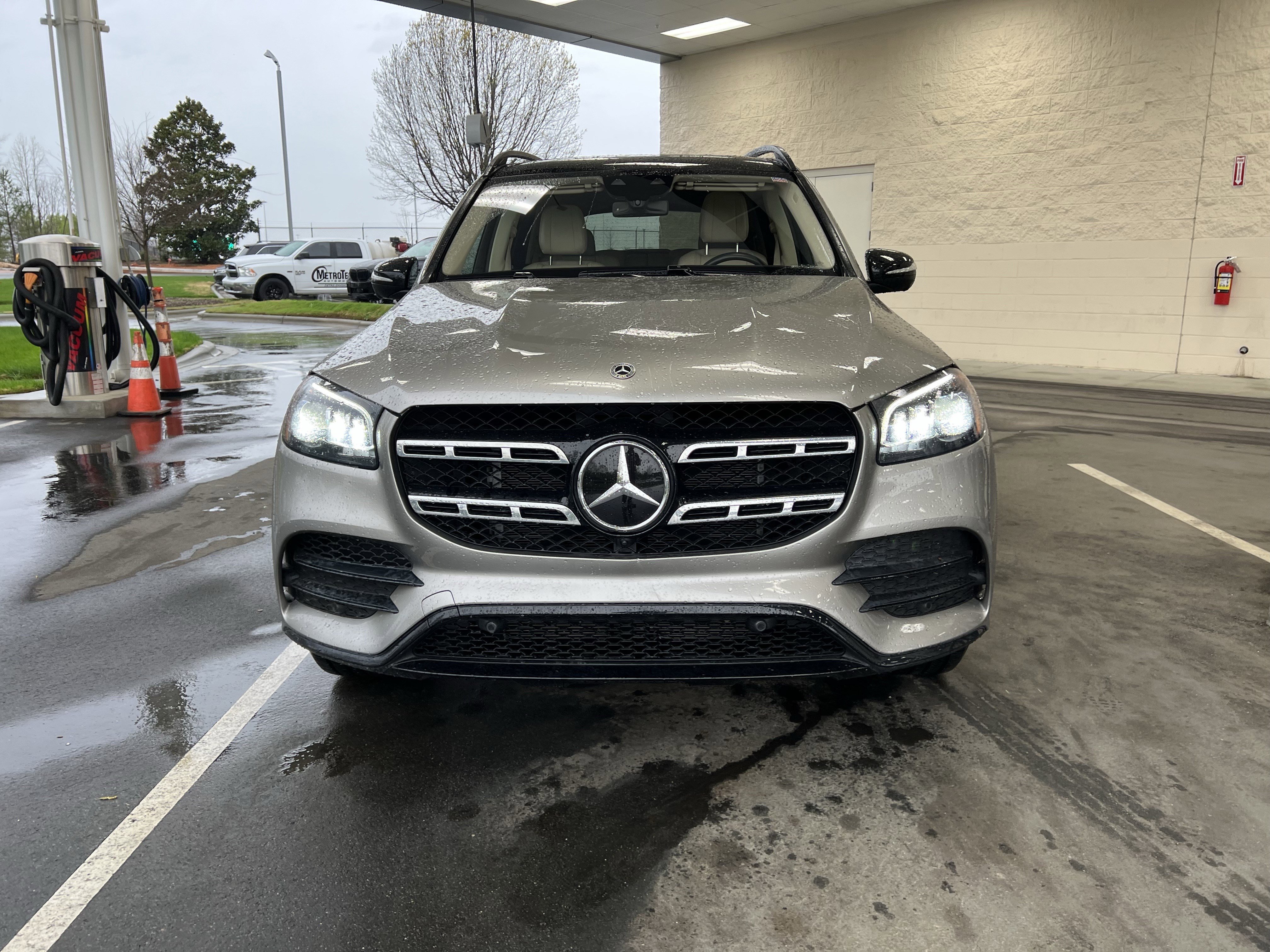 Used 2022 Mercedes-Benz GLS 450 4MATIC image 3