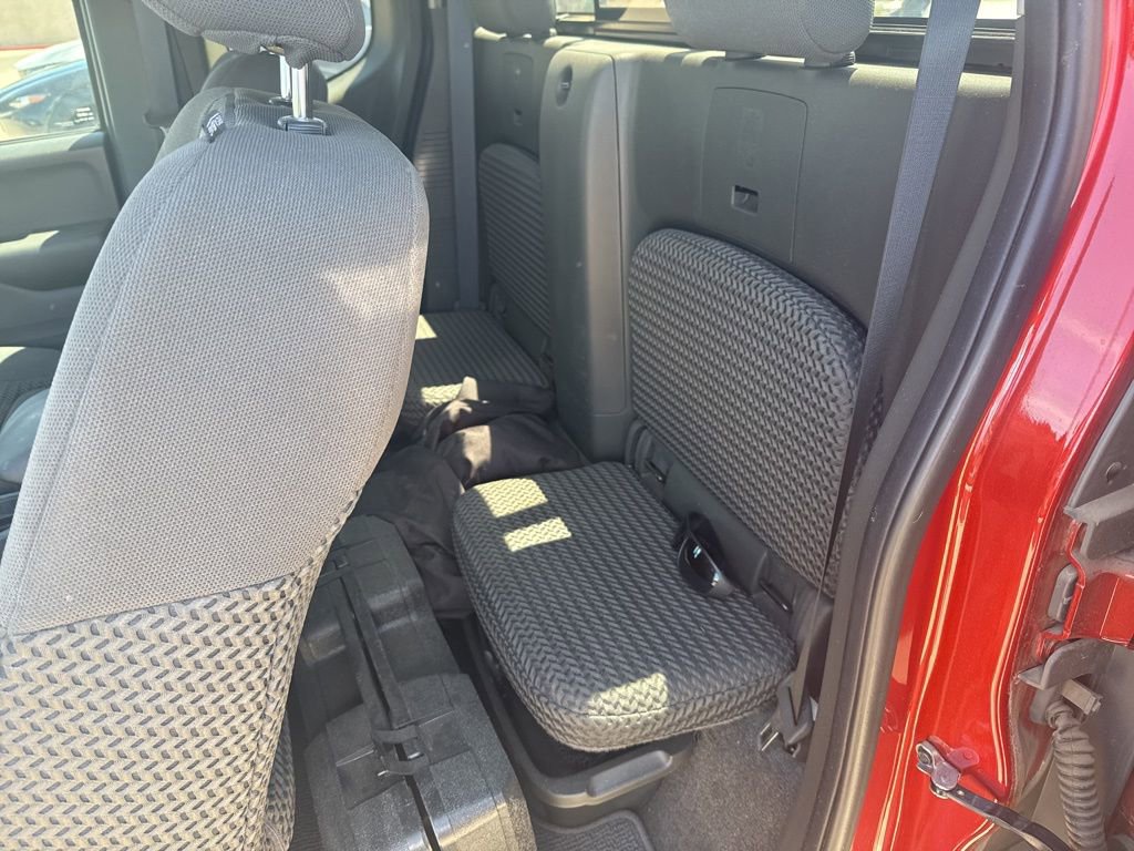 Used 2017 Nissan Frontier SV w/ SV Value Truck Package RWD image 12