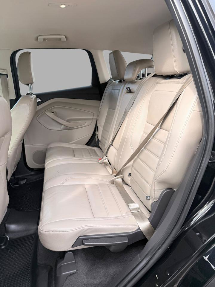 Used 2018 Ford Escape SEL AWD/4WD image 16