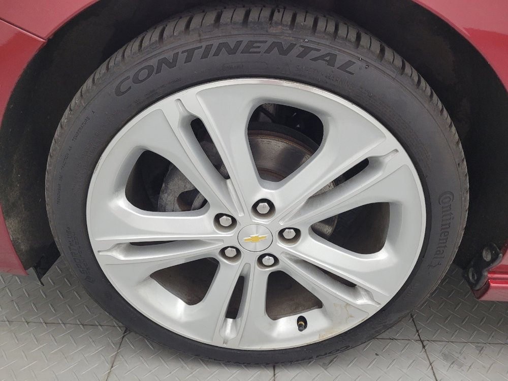 Used 2017 Chevrolet Cruze Premier FWD image 31
