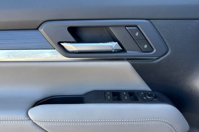 New 2026 GMC Terrain Elevation w/ Black Edition AWD/4WD image 11