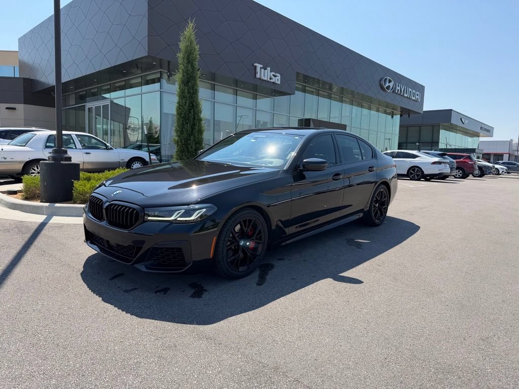 Used 2021 BMW 540i xDrive w/ M Sport Package AWD/4WD image 2