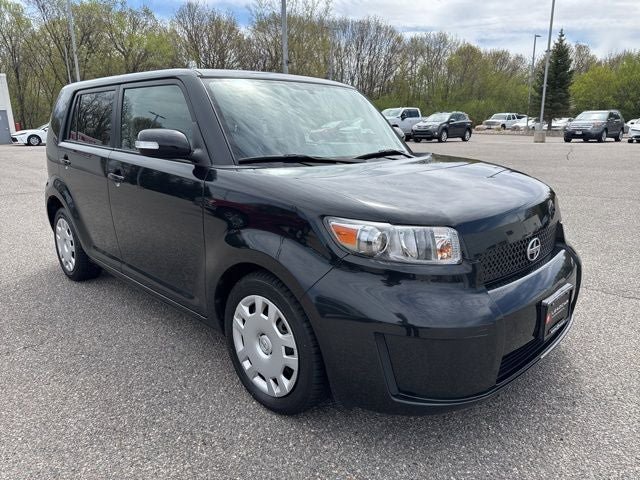 Used 2010 Scion xB FWD image 3