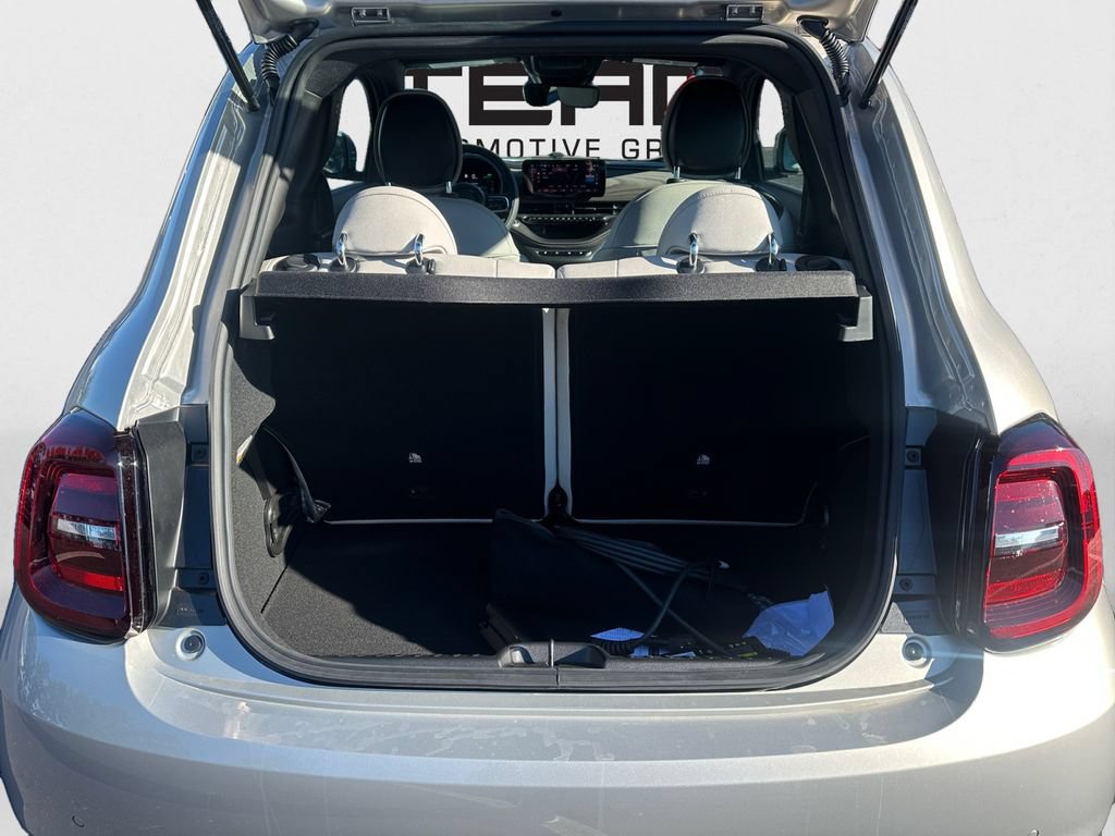 New 2025 FIAT 500 e FWD image 13
