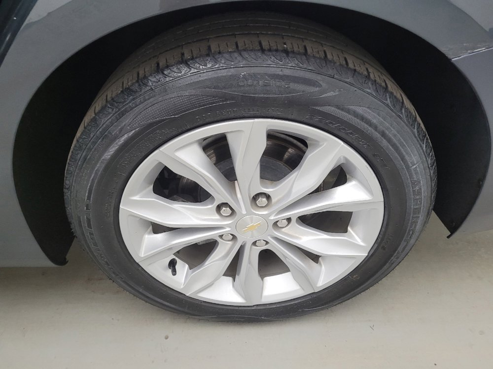 Used 2021 Chevrolet Malibu LT FWD image 31