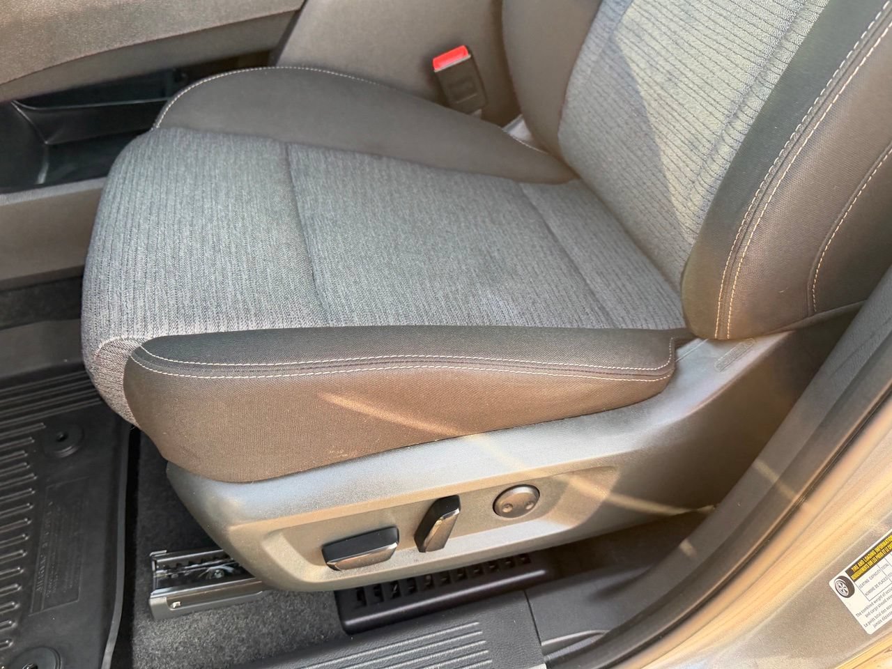 Certified 2023 Nissan Rogue SV FWD image 29