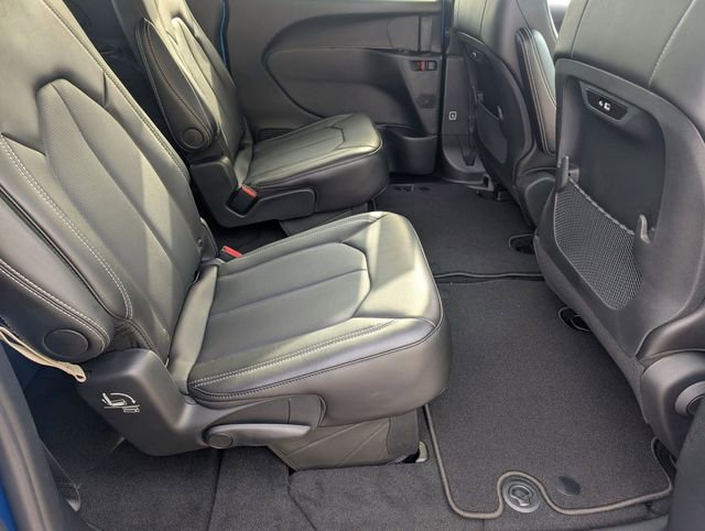 New 2026 Chrysler Pacifica Select image 28
