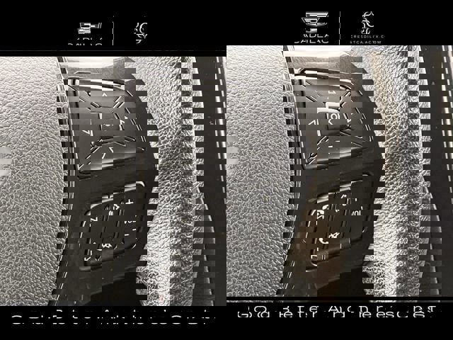 Used 2018 Ford Explorer XLT w/ Equipment Group 202A image 14