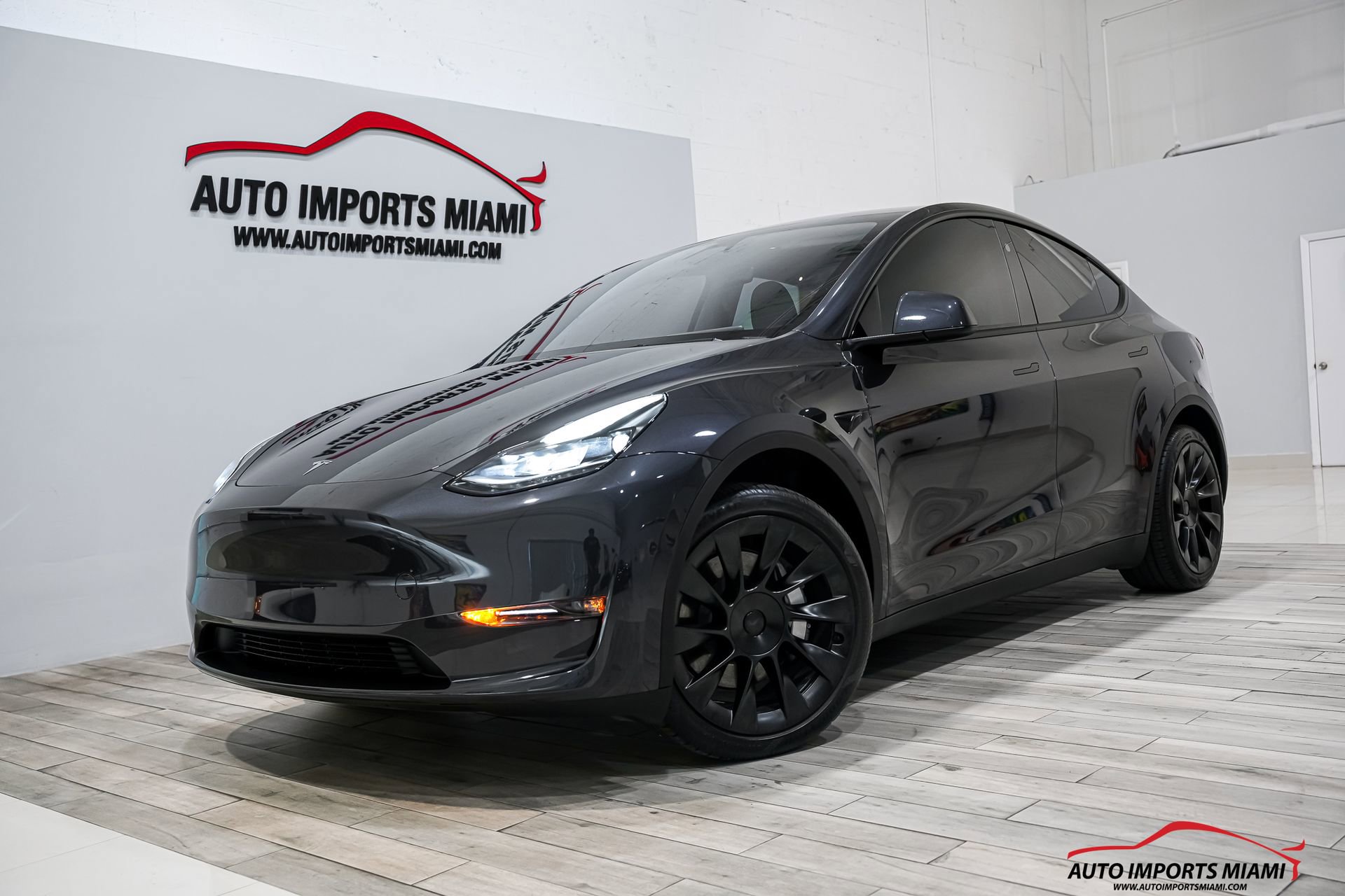 Used 2024 Tesla Model Y Long Range AWD/4WD image 86