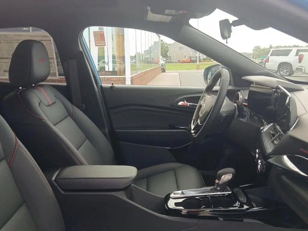New 2026 Chevrolet Trax RS image 20