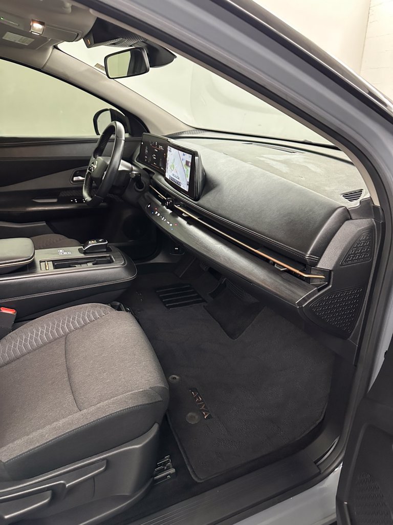 Used 2023 Nissan Ariya FWD image 34