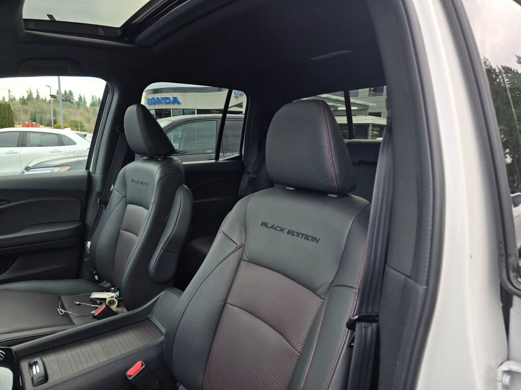 Certified 2023 Honda Ridgeline Black Edition image 4