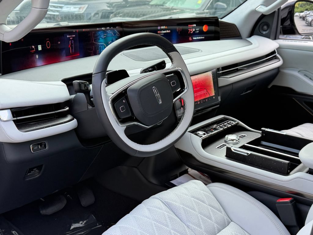 New 2026 Lincoln Navigator Black Label AWD/4WD image 24