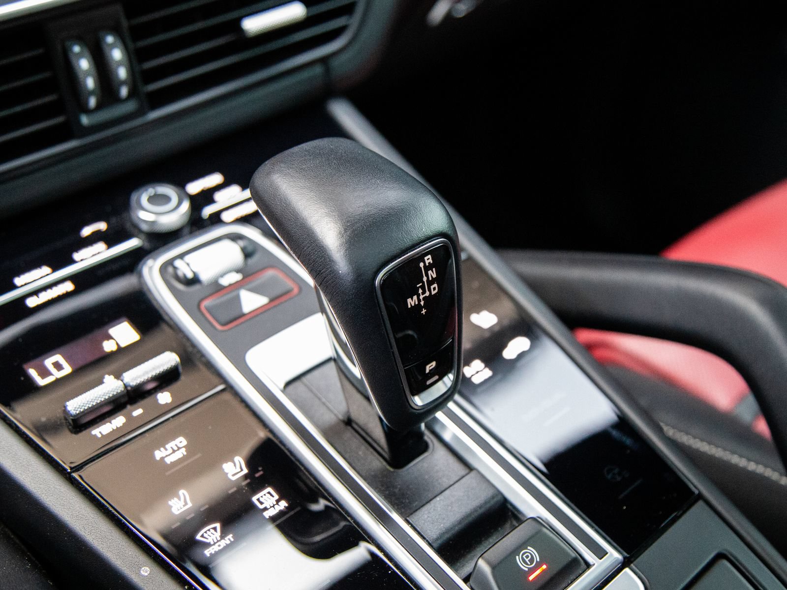 Certified 2023 Porsche Cayenne GTS AWD/4WD image 14