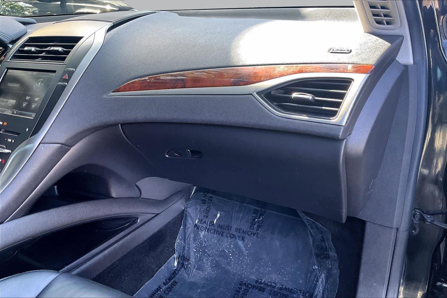 Used 2014 Lincoln MKZ FWD image 19