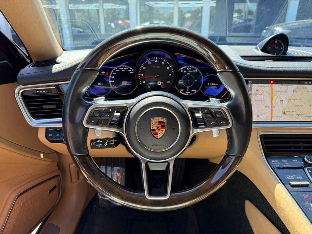 Used 2018 Porsche Panamera image 18